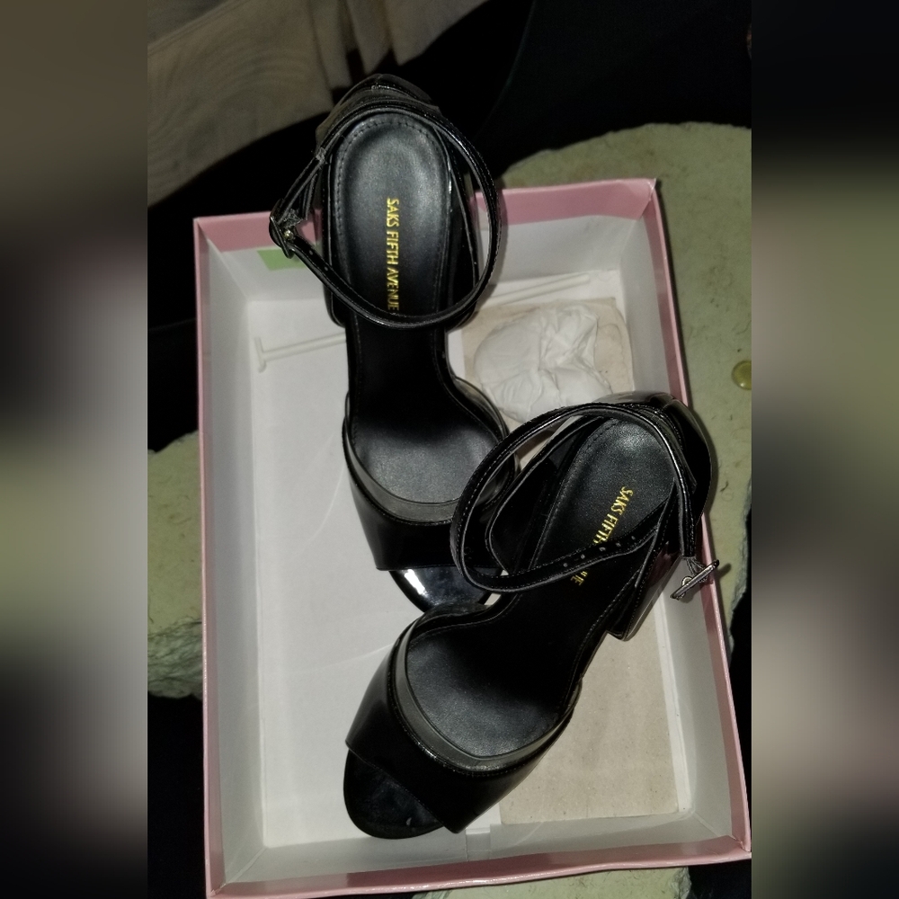 Saks Fifth Avenue Shoes
